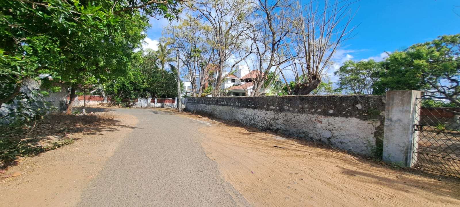 RESIDENTIAL PROPERTY FOR SALE AT CHENNAI ECR UTHANDI