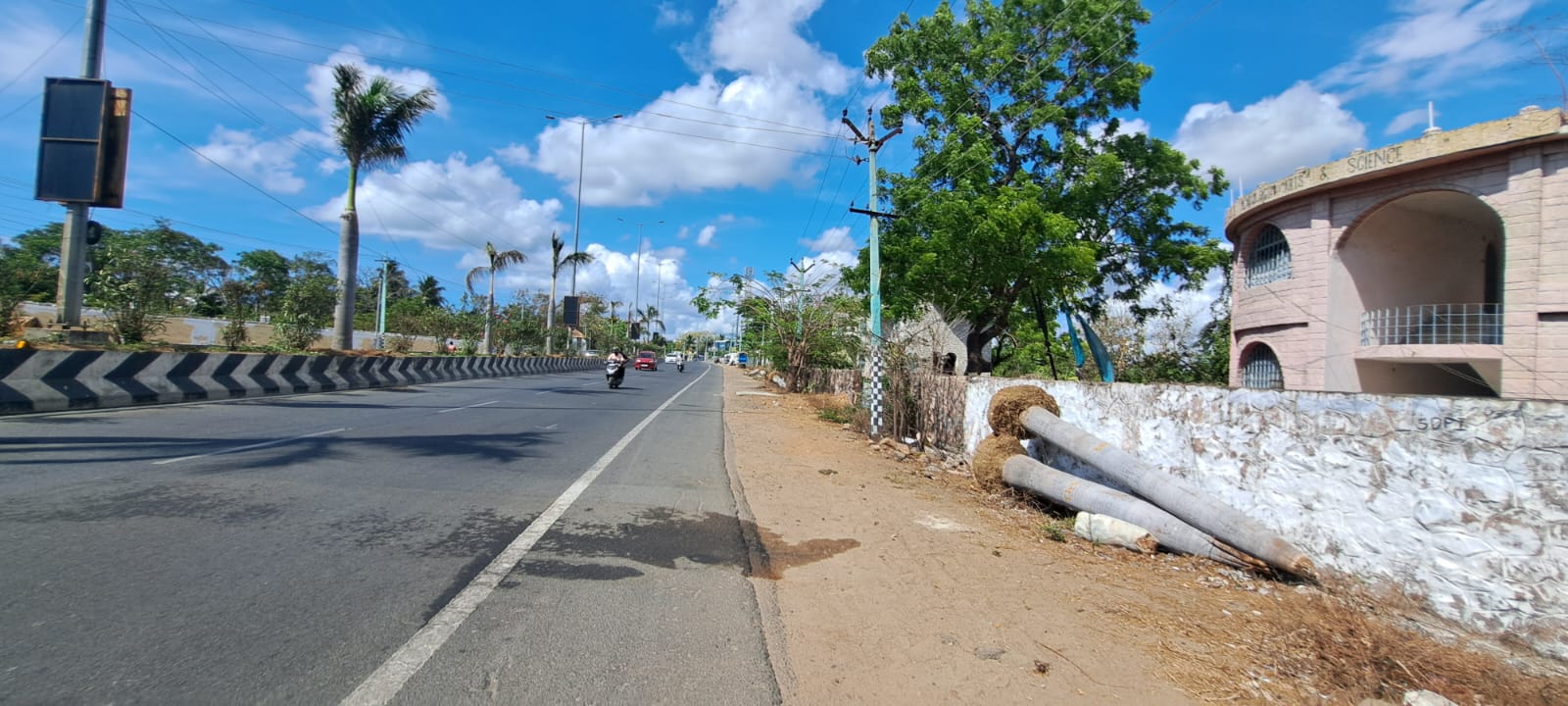 COMMERCIAL PROPERTY FOR SALE AT CHENNAI ECR UTHANDI